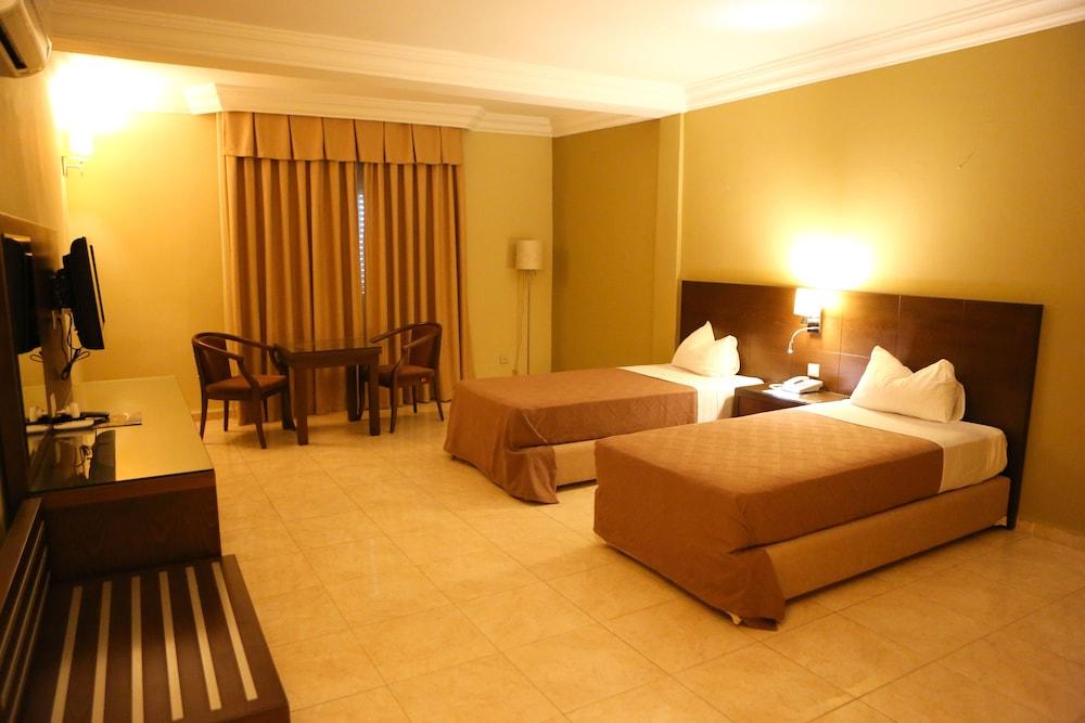 Mauri Center Hotel