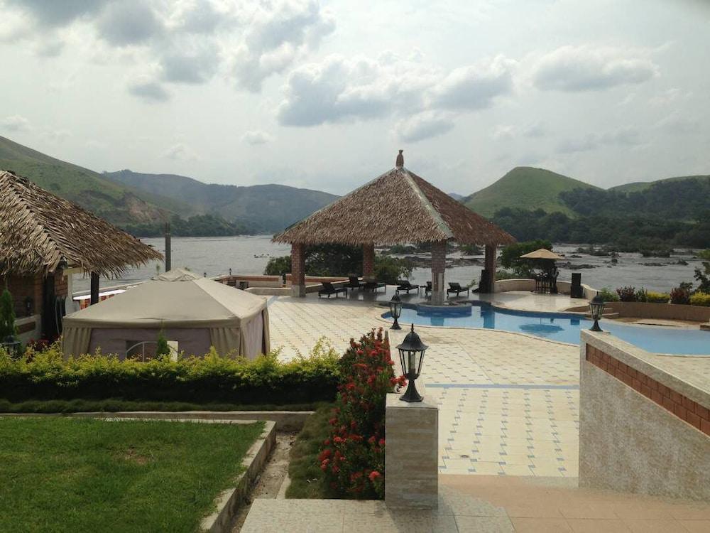 Lopé Hotel