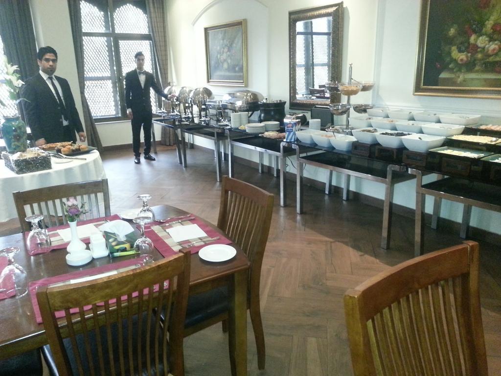 Shanashel Palace Hotel