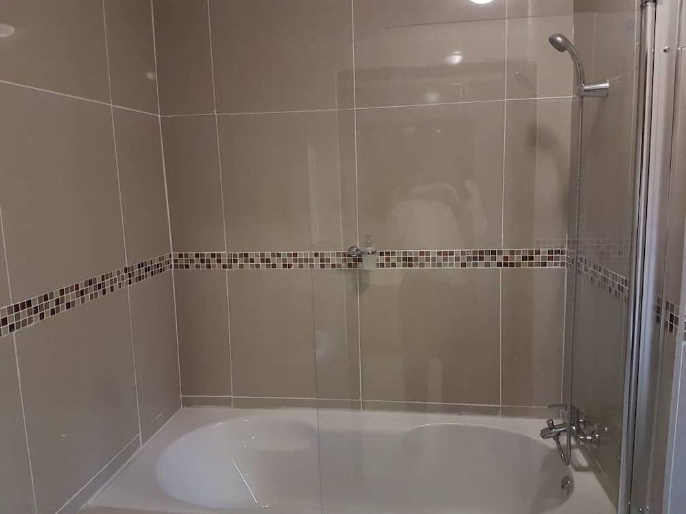 Ezzela House Bed & Breakfast