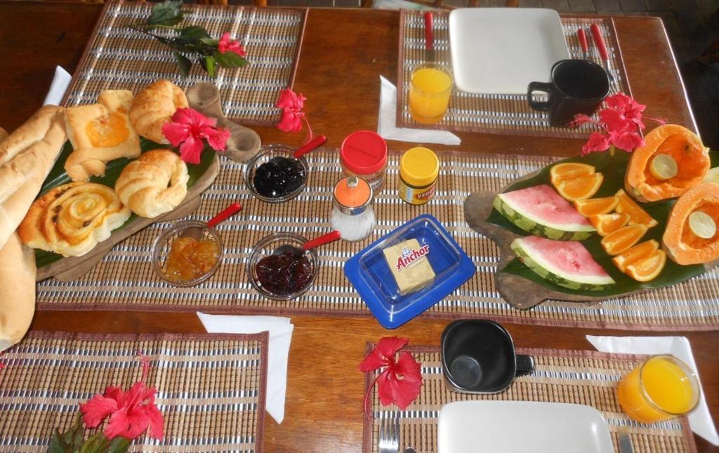 Treetops Lodge & Bungalows