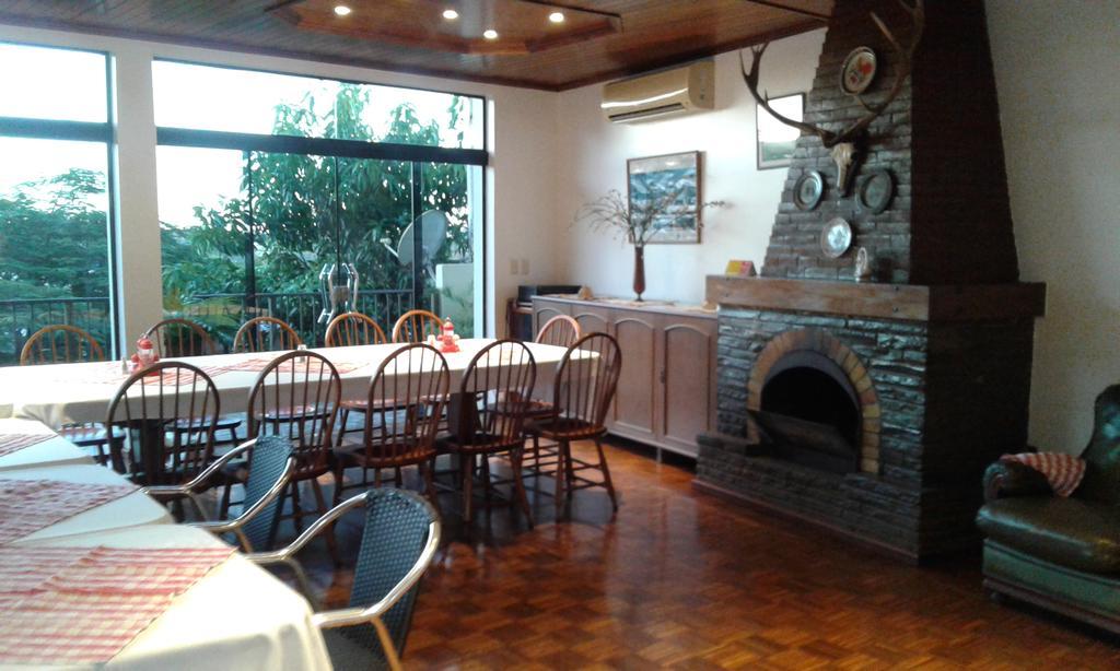 Hotel y Restaurant Austria