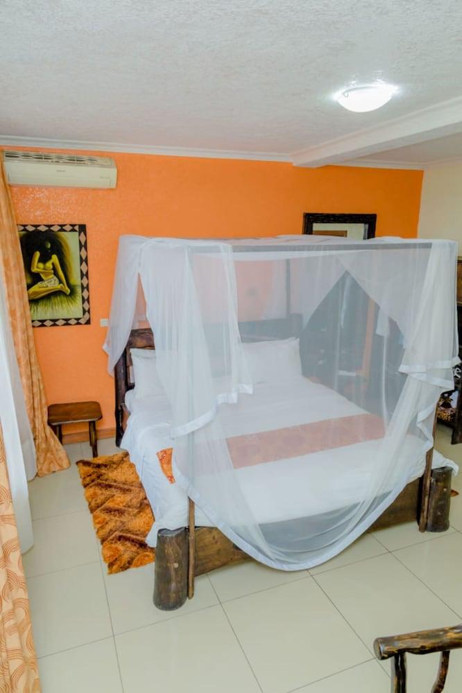 Select Boutique Hotel