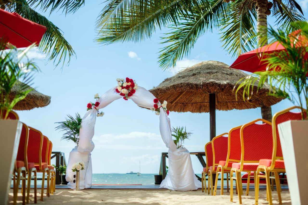 Ramada Suites Wailoaloa Beach Fiji