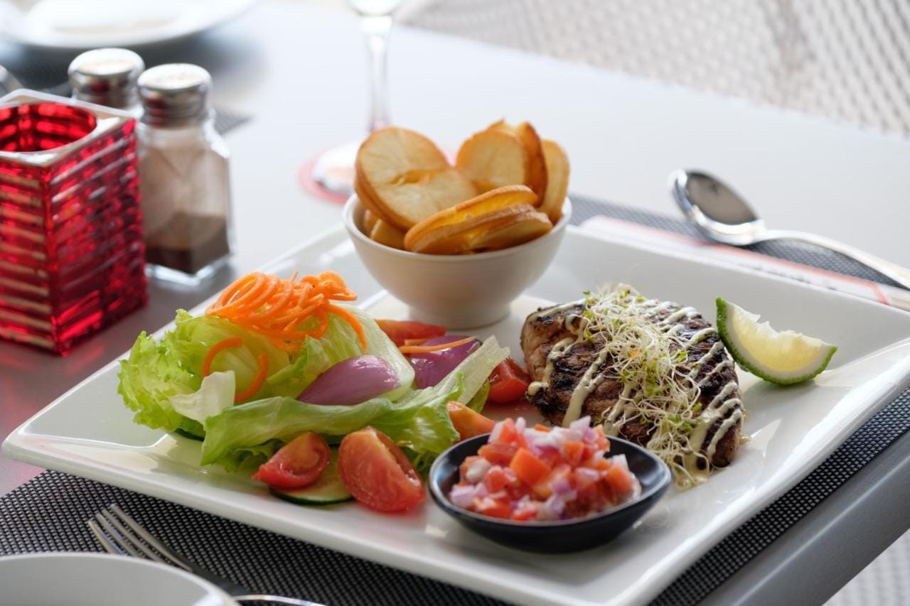 Ramada Suites Wailoaloa Beach Fiji