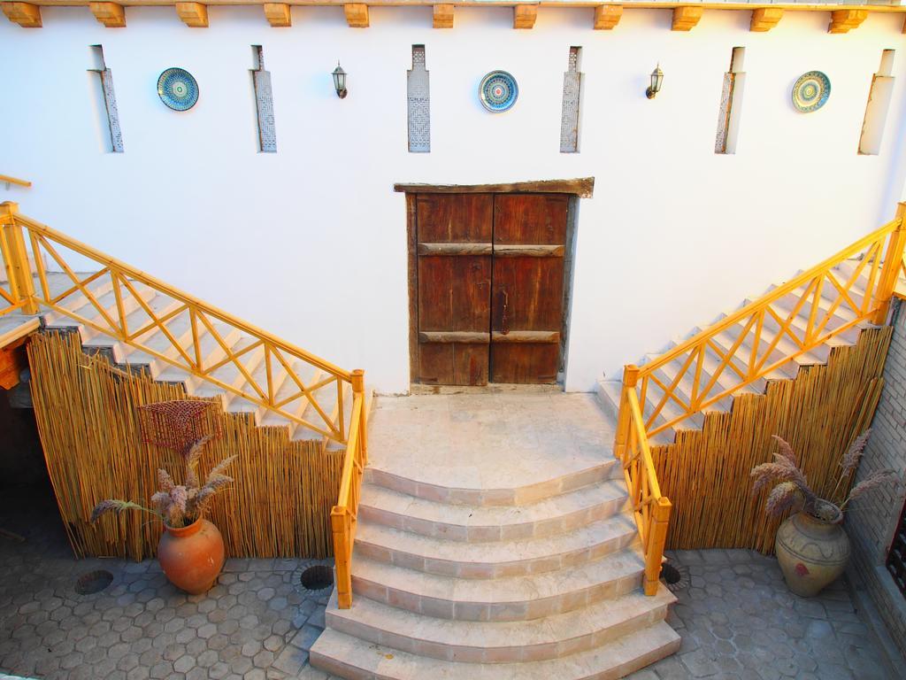 Bibi Khanym Hotel