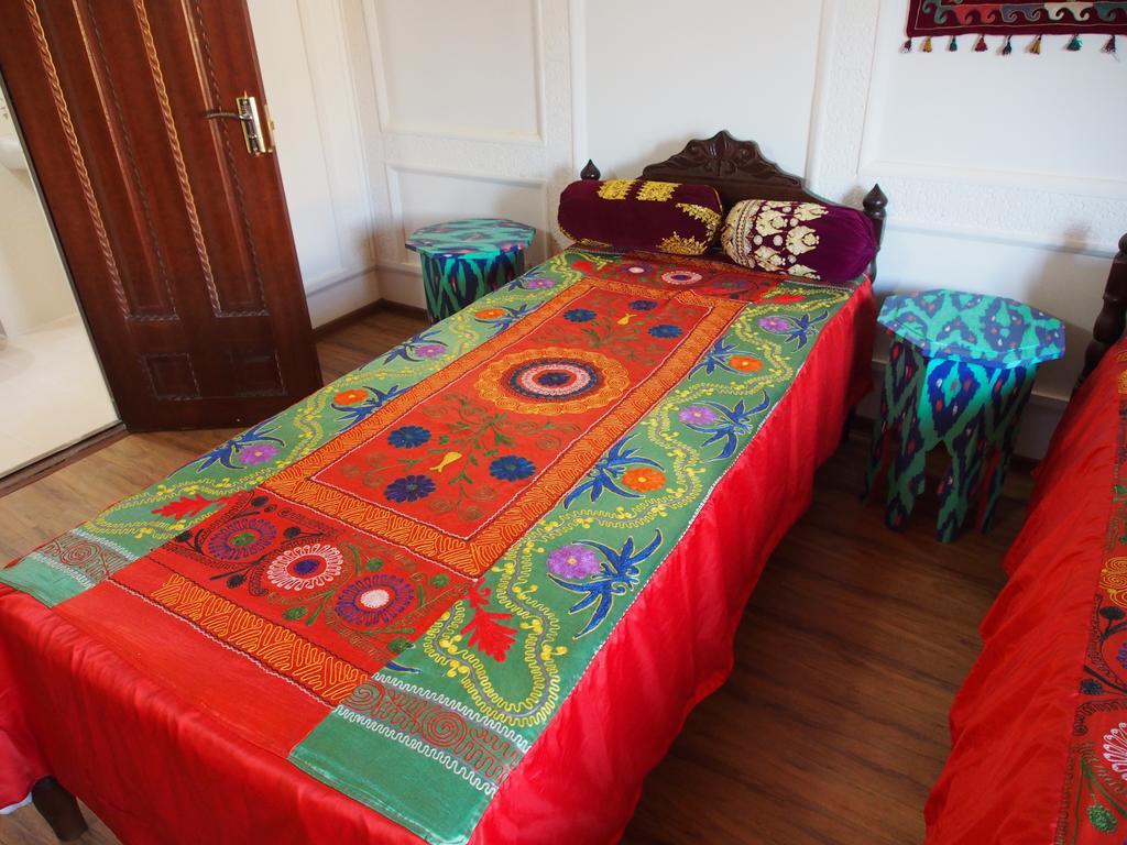 Bibi Khanym Hotel