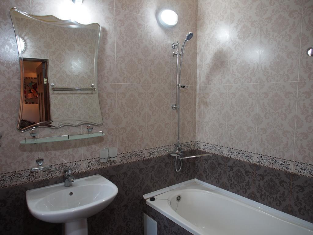 Bibi Khanym Hotel