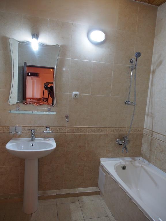 Bibi Khanym Hotel