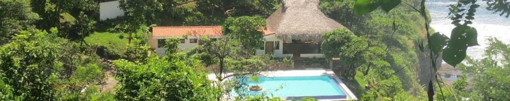 Paraiso Escondido Hotel Villas & Resort