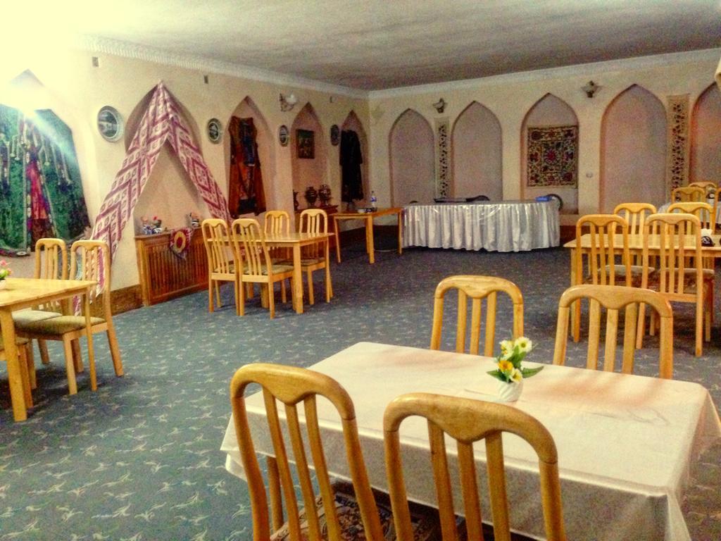 Caravan Hotel