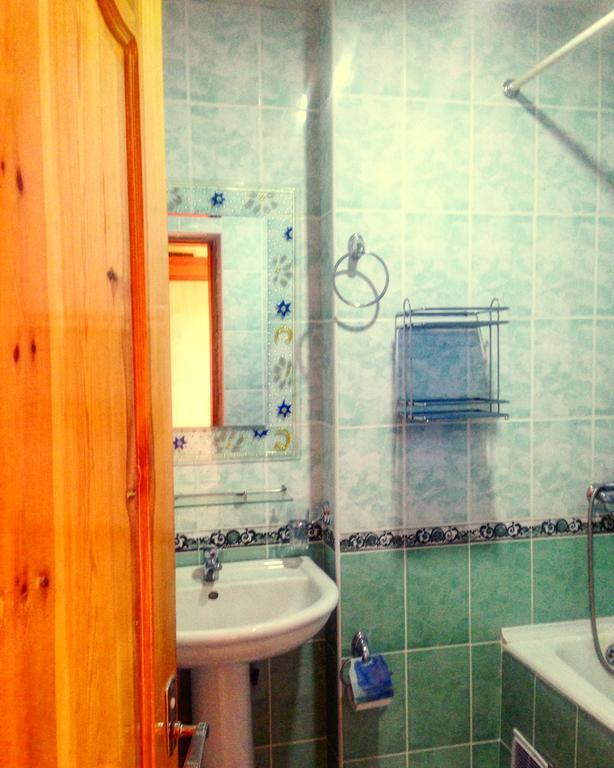 Caravan Hotel