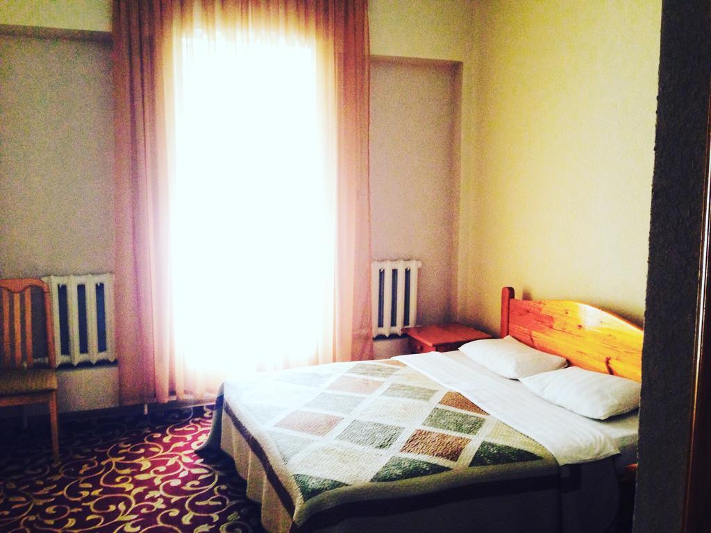 Caravan Hotel