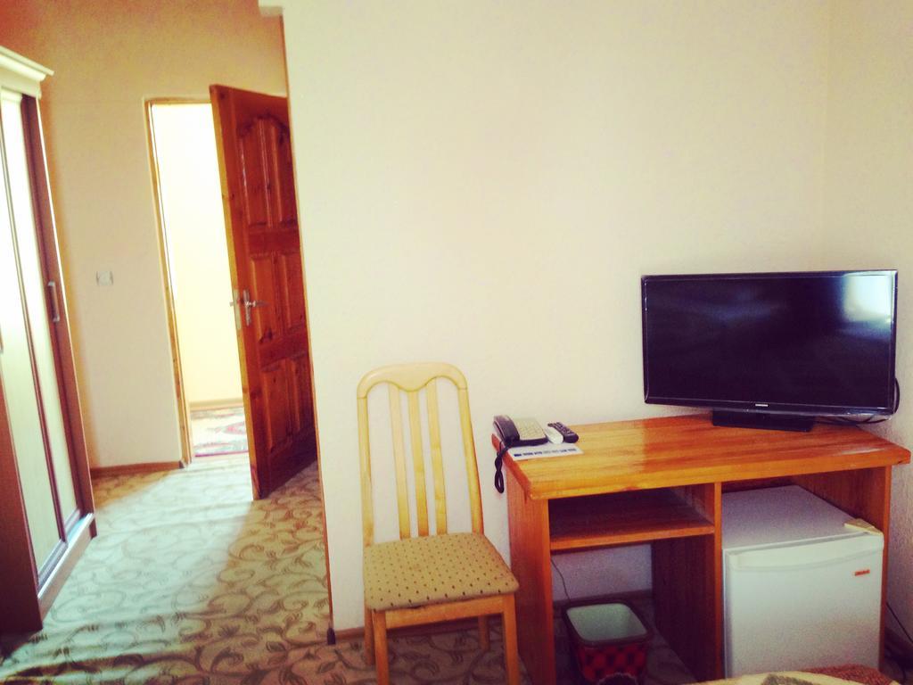 Caravan Hotel
