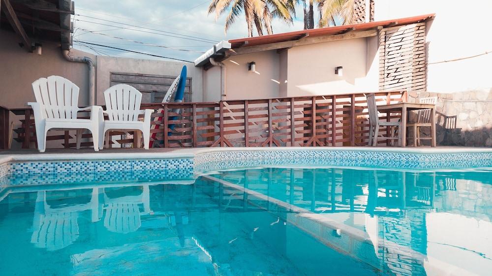 AST Surf Hotel