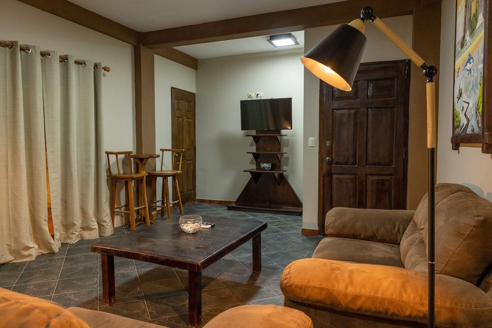 AST Surf Hotel
