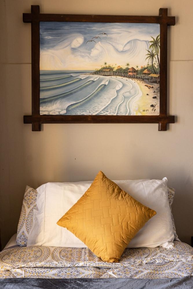 AST Surf Hotel