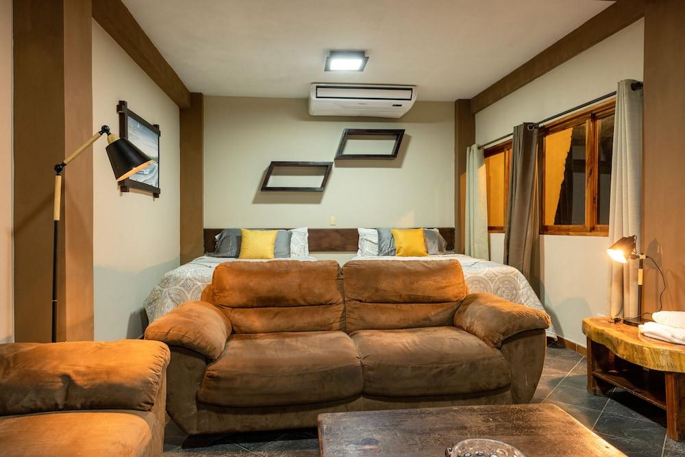 AST Surf Hotel