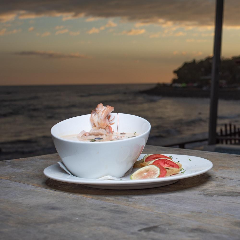 AST Surf Hotel