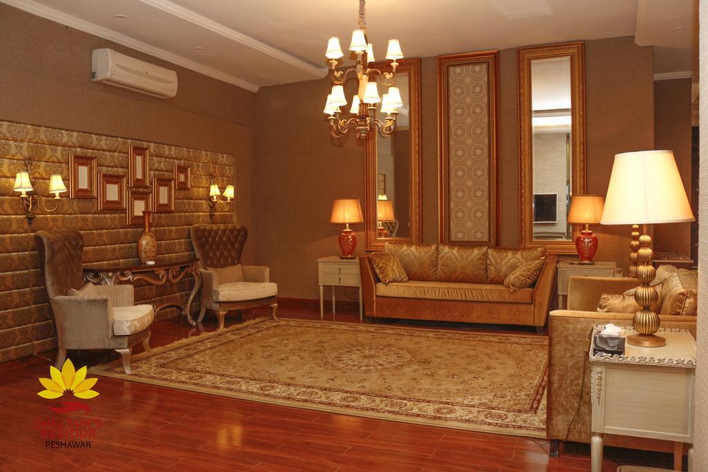 Shelton's Rezidor