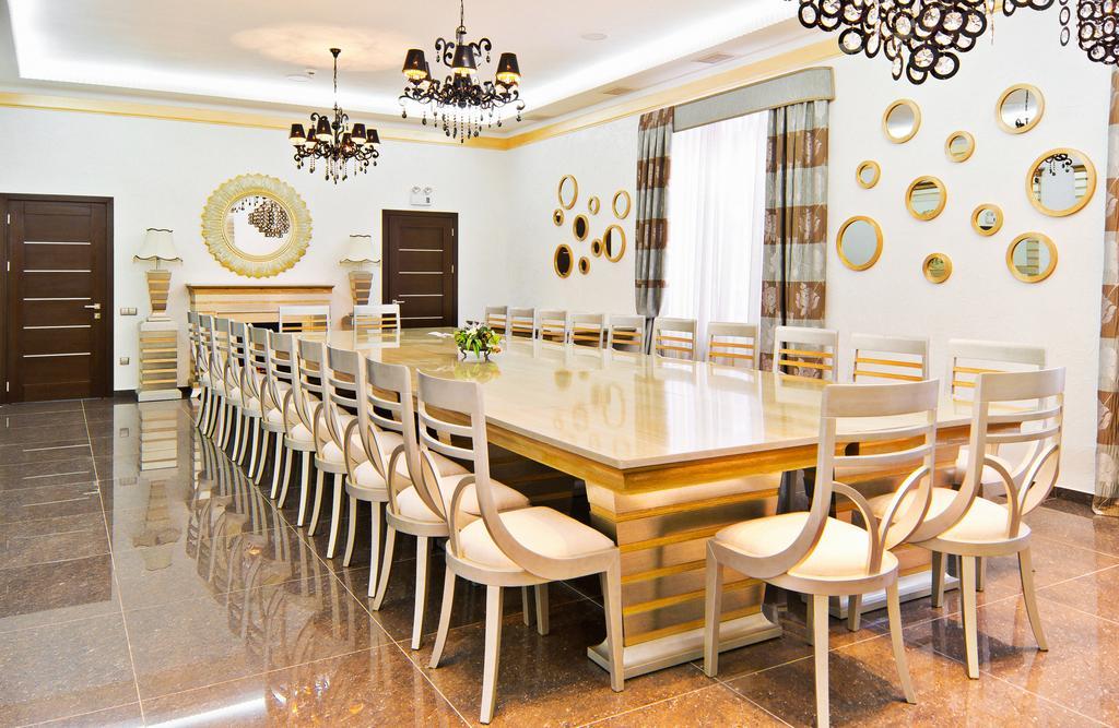 Hotel Russia