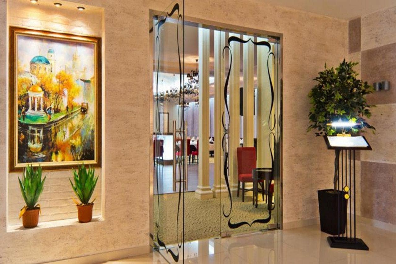 Hotel Russia