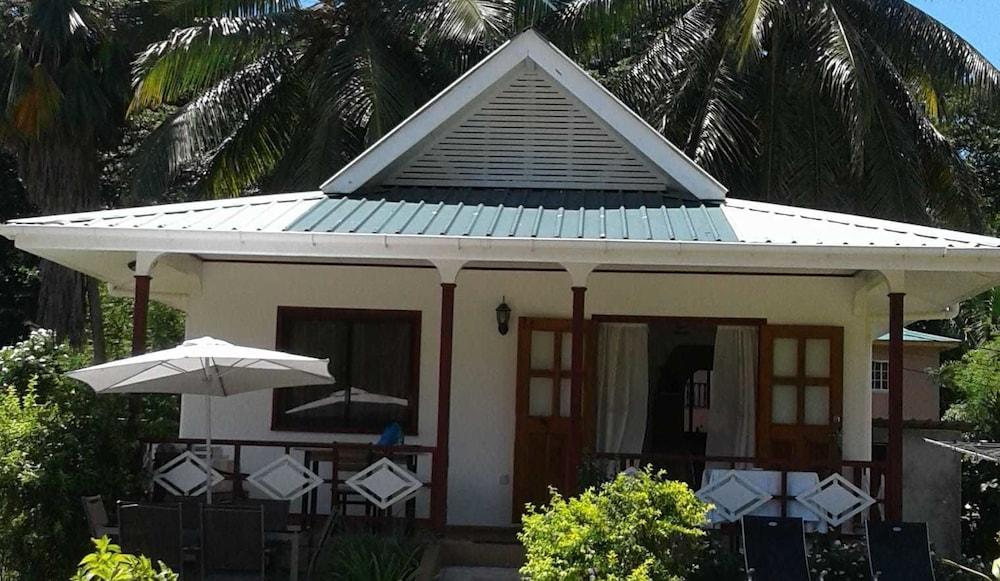 Agnes Cottage - Emerald