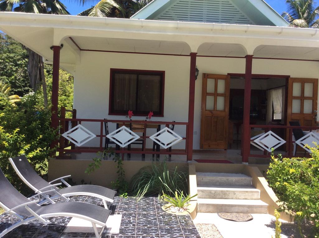 Agnes Cottage - Emerald