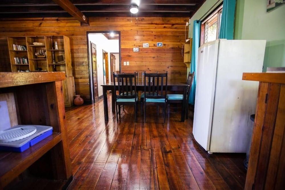 Mango Inn