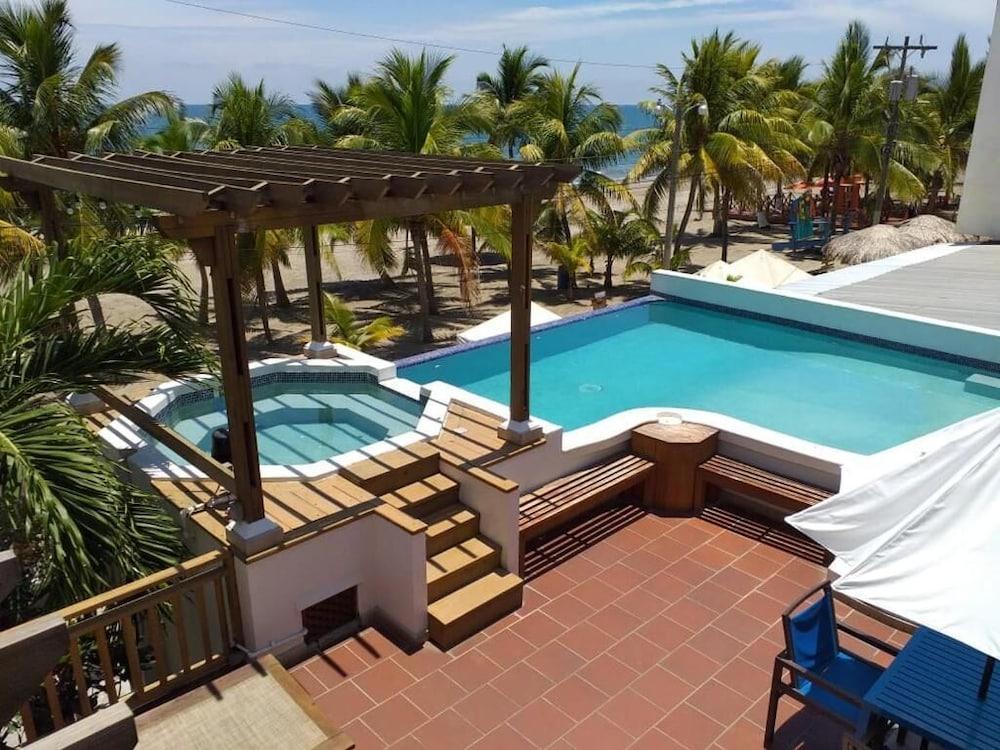 Hotel y Restaurante Cesar Mariscos