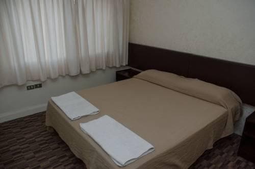 Black Iris Hotel