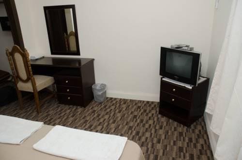 Black Iris Hotel