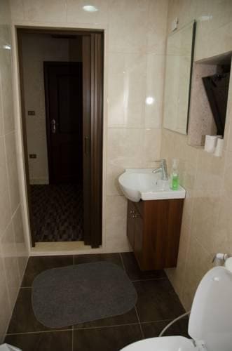 Black Iris Hotel