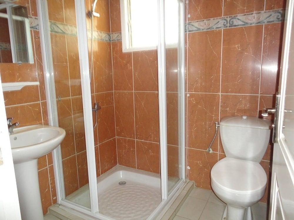 Residence Ciring House
