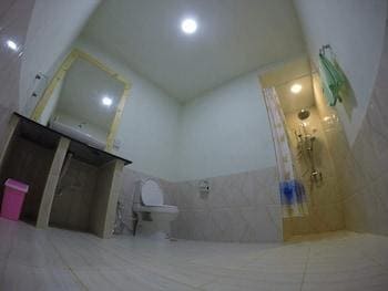 Crystal Dhiffushi