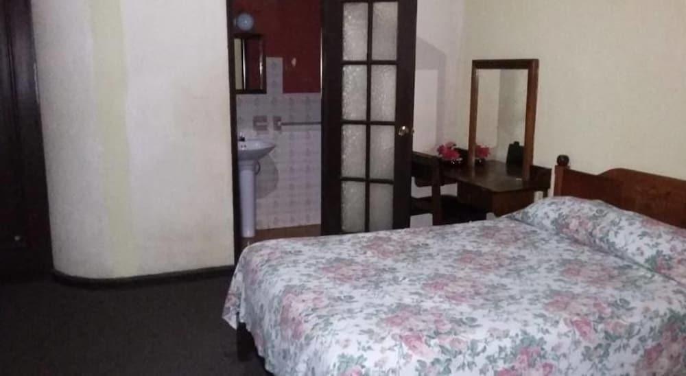 Hotel Villa Real Plaza