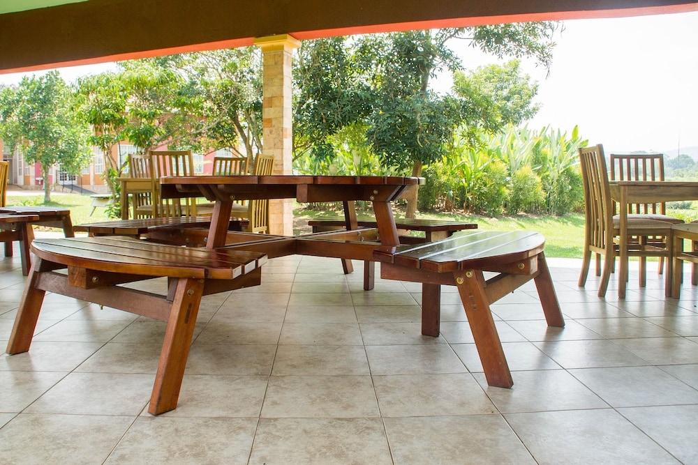 Kabalega Resort