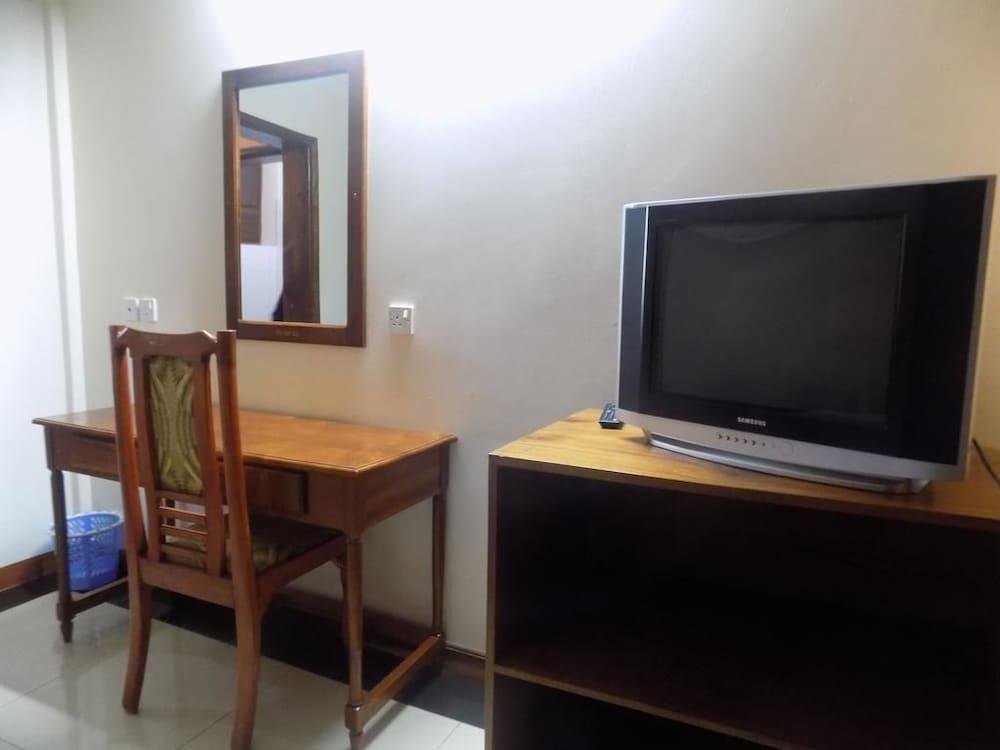 Kayegi Hotel
