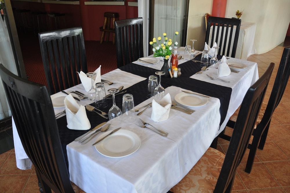 Tropic Inn Hotel