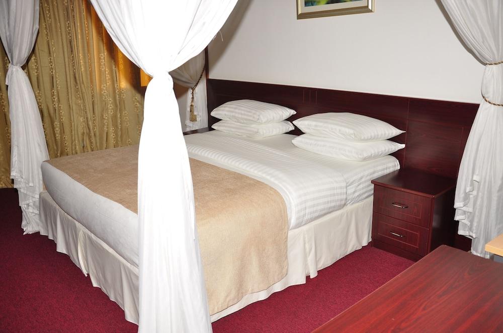 Hotel Brovad