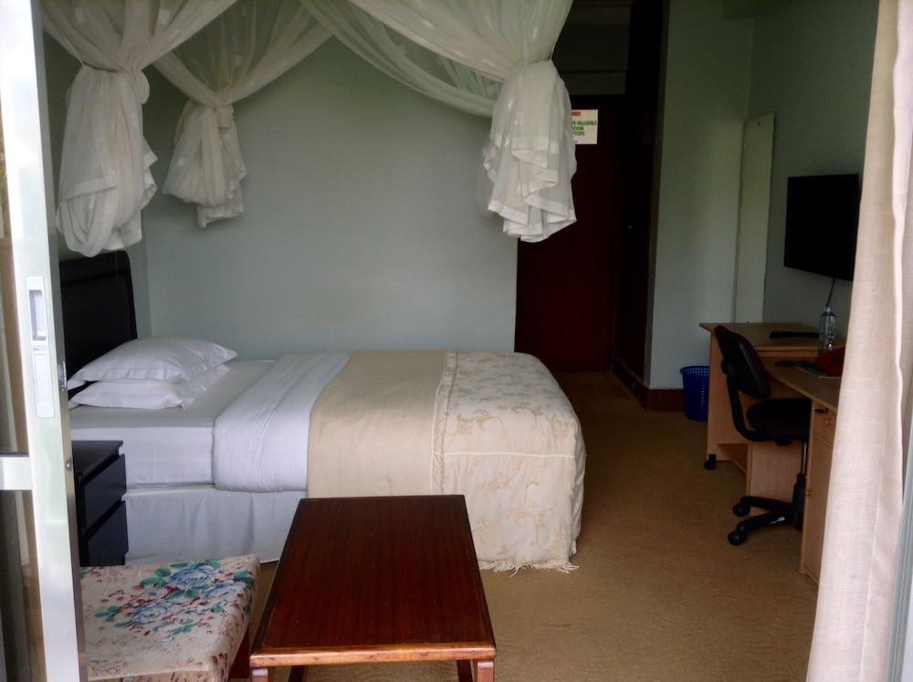 Hotel Brovad