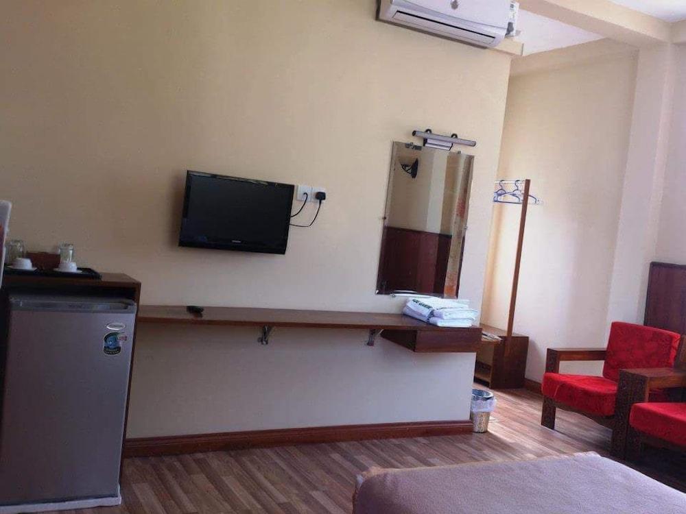 Jade Garden Hotel