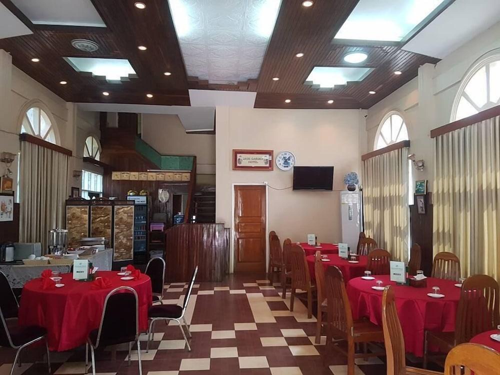 Jade Garden Hotel