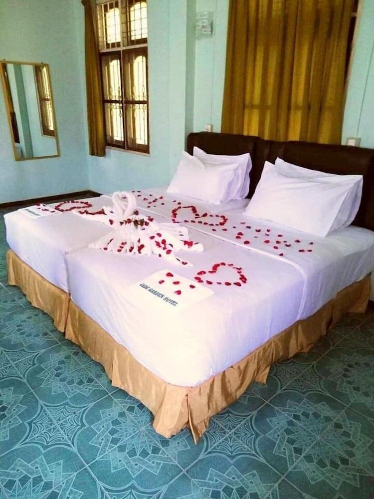 Jade Garden Hotel