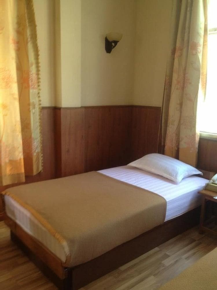 Jade Garden Hotel