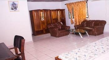 Vinny Hotel