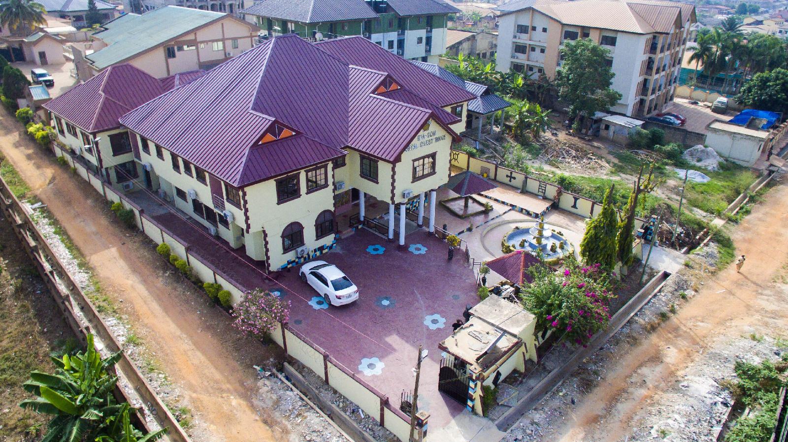 Gyason Royal Guesthouse