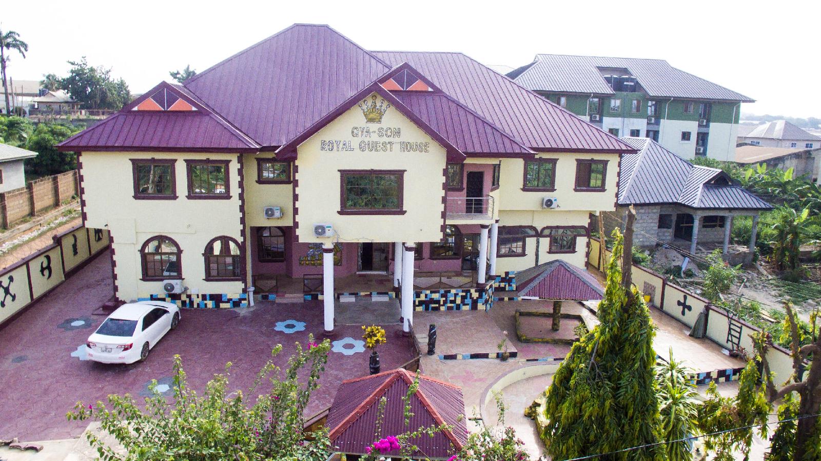 Gyason Royal Guesthouse