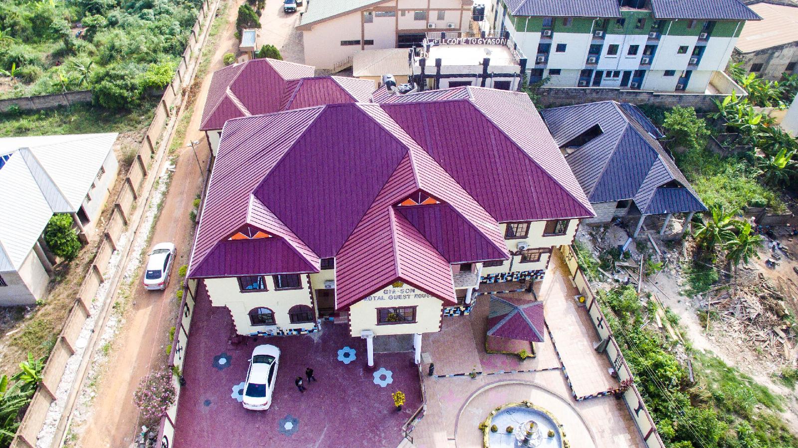 Gyason Royal Guesthouse
