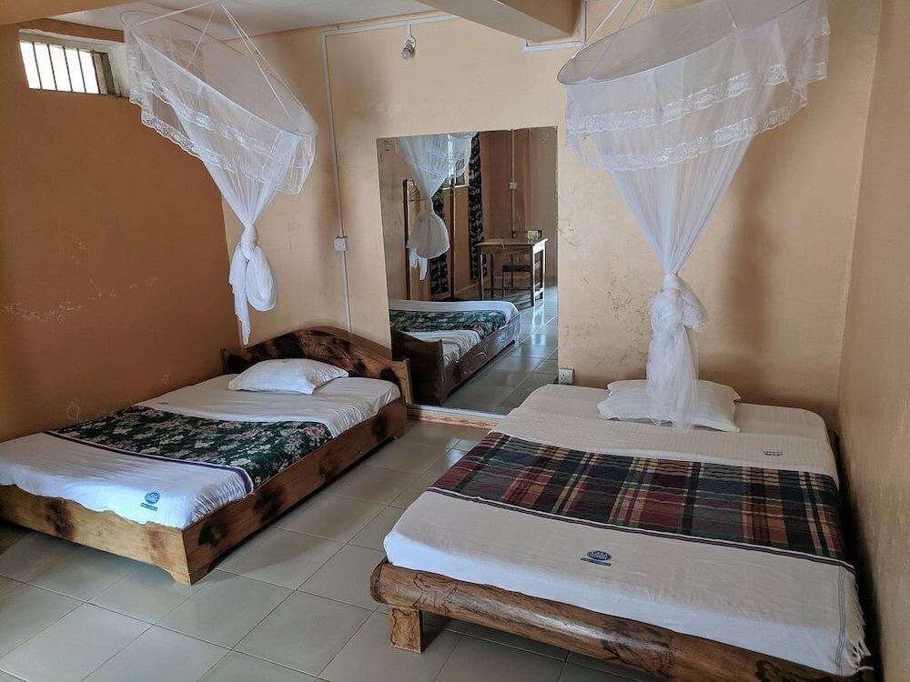 Casa Del Turista